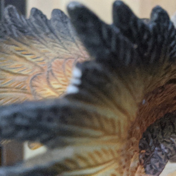 Eagle sculpture chipped painted - Picture 4 of 4